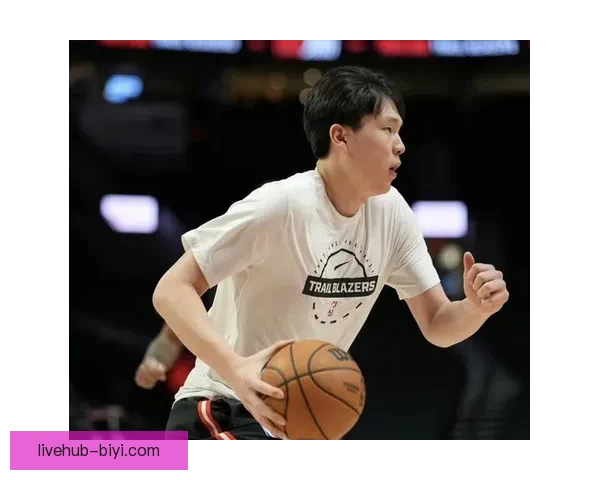 开拓者从混音队召回杨瀚森担任球队新赛季中锋位置 开拓者从混音队召回杨瀚森担任球队新赛季中锋位置